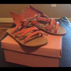 Pink wing toddler sandals